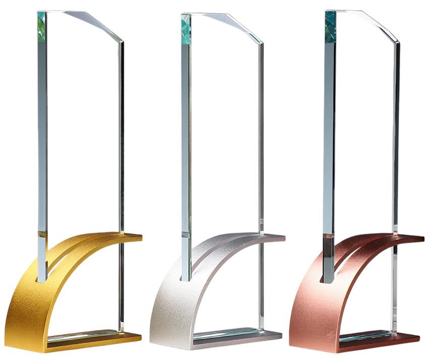  STEKLENE PLAKETE 68448 KOVINSKI PODSTAVEK 